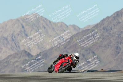 media/Dec-01-2025-Moto Forza (Mon) [[2daa91e15f]]/1-Advanced Group/Session 4 Turn 9/